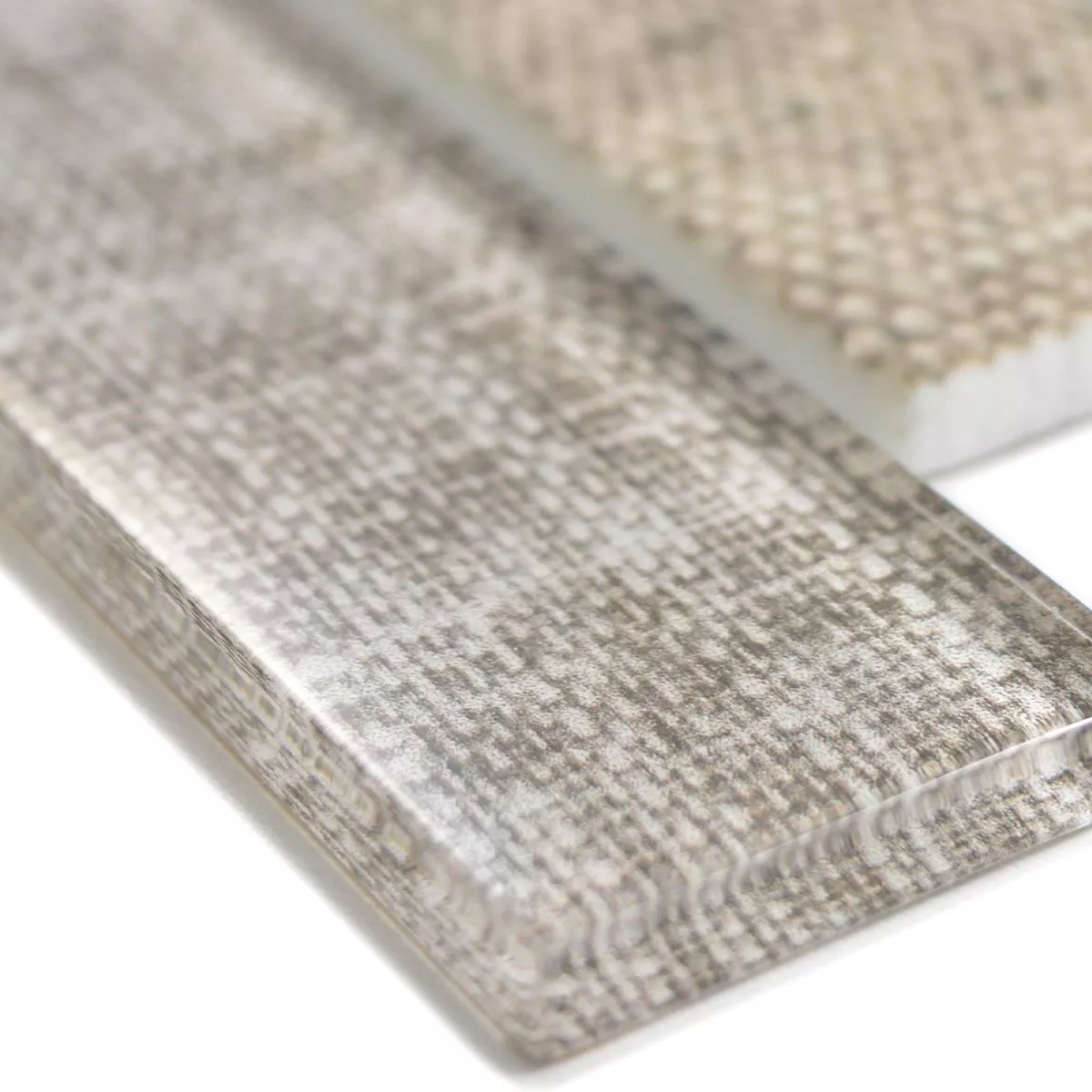 Muster von Glasmosaik Fliesen Lyonel Textil Optik Brick Beige