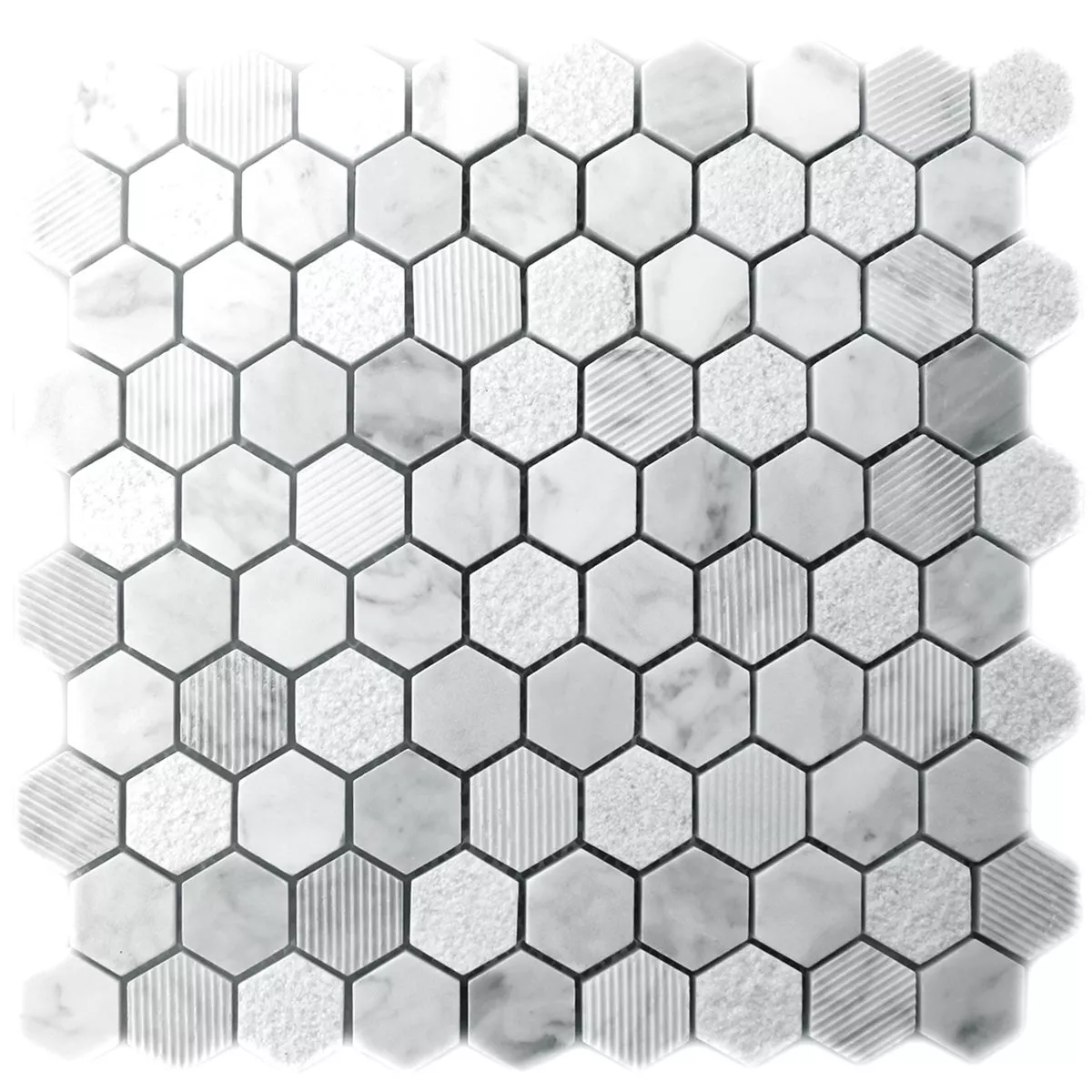 Muster von Mosaikfliesen Hexagon Naturstein Carrara Weiss
