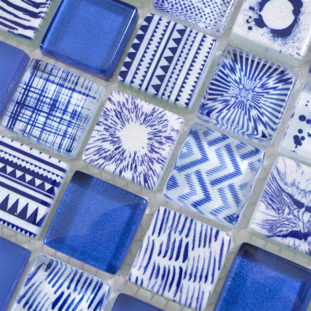 Glass Mosaic Tiles Cornelia Retro Optic Blue