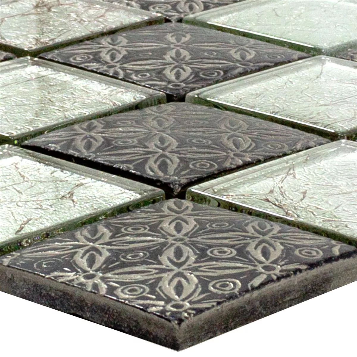 Padrão de Mosaico De Vidro Azulejos Bayford Ornamento Prata Preto