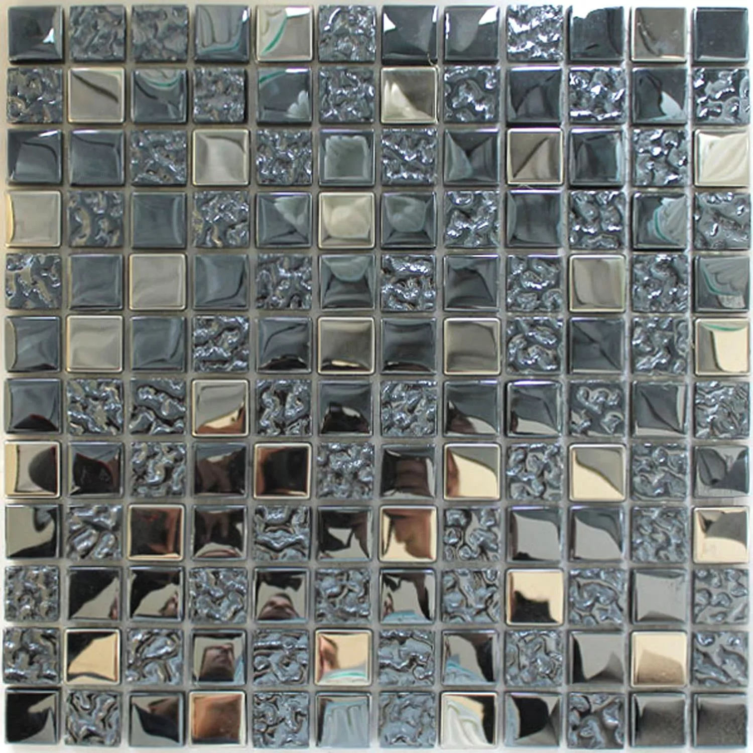 Muster von Mosaikfliesen Glas Metall Mix Whitney Silber Schwarz 