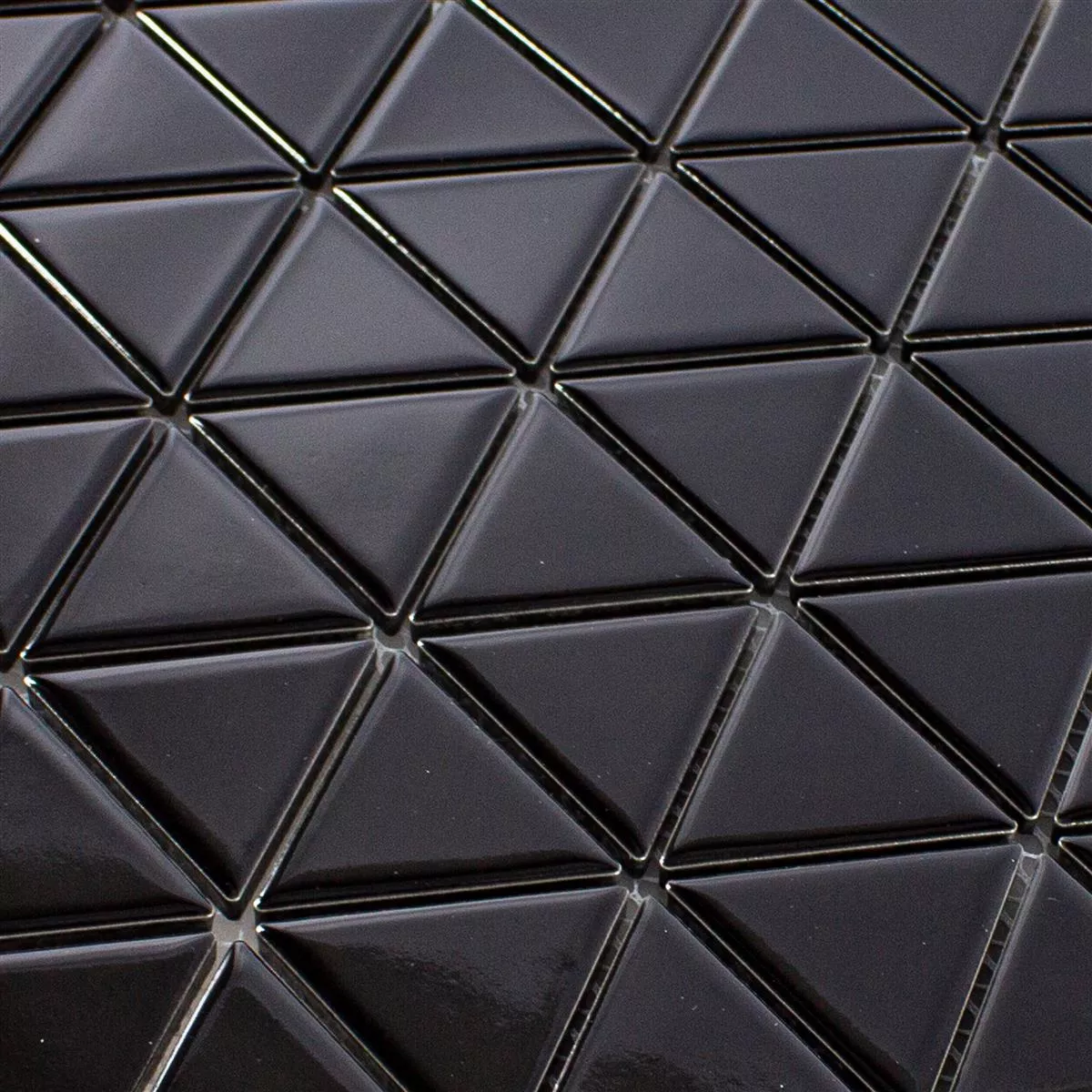 Muster von Keramik Mosaik Fliesen Arvada Dreieck Schwarz Glänzend