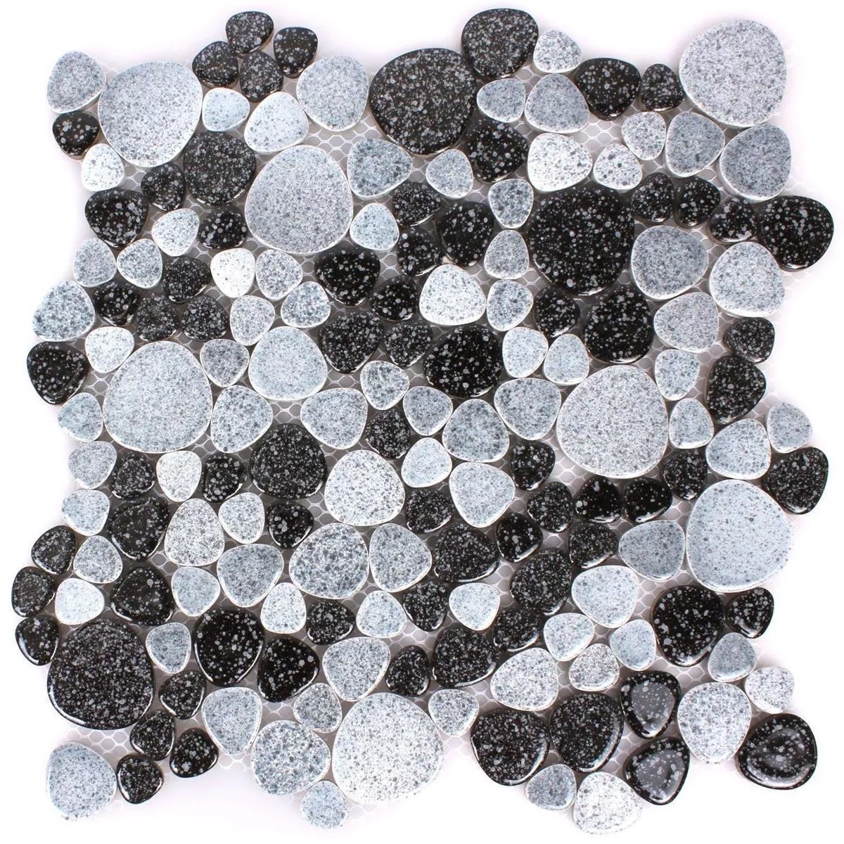 Muster von Mosaikfliesen Keramik Flusskiesel Optik Schwarz Weiss