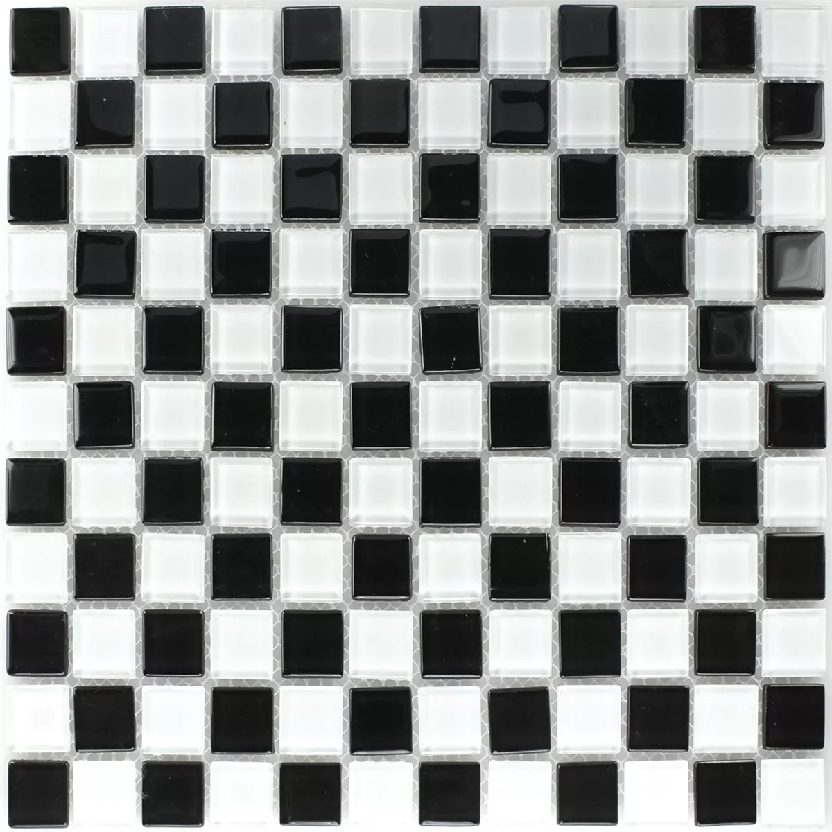 Mодел от Mозаечни Плочки Стъклена Чаша Шахматна Дъска Черно Бяло