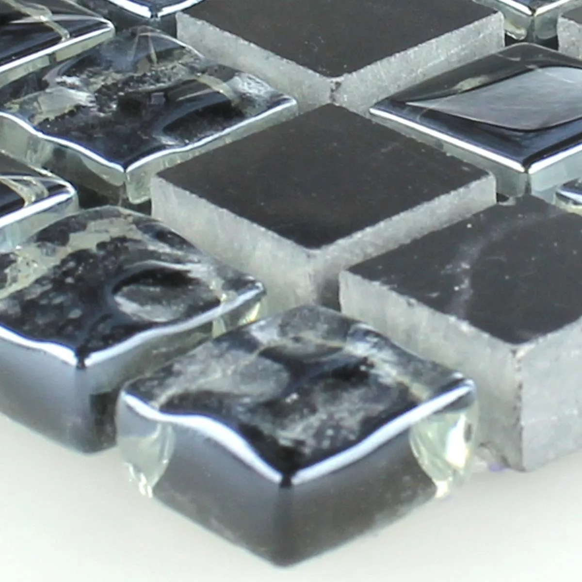 Sample Mozaïektegel Glas Marmer Natuursteen Zwart Fluitspelend